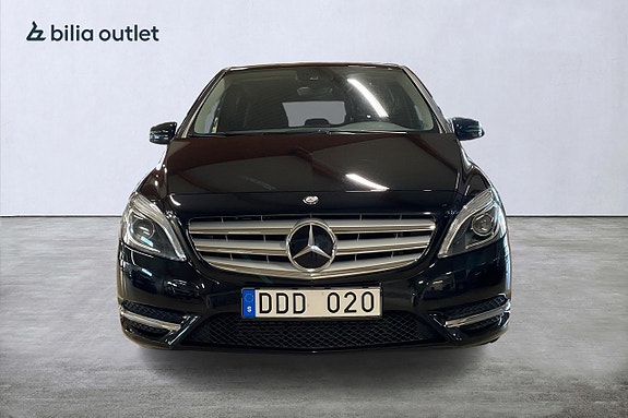 Mercedes-Benz B180 3 of 24