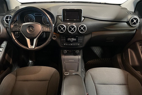Mercedes-Benz B180 11 of 24