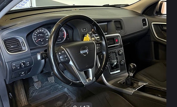 Volvo V60 7 of 8