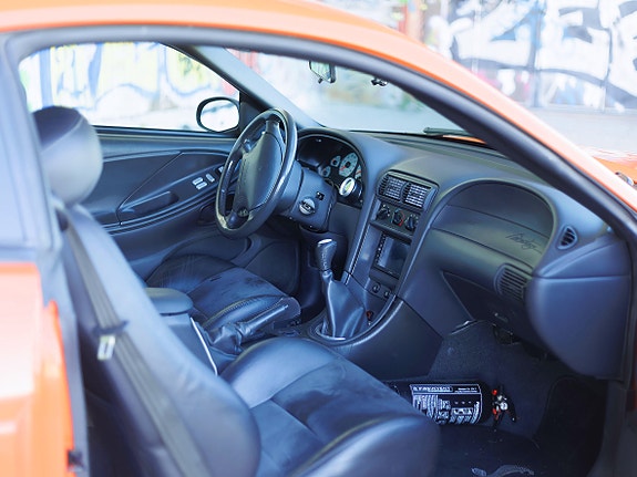 Ford Mustang 9 of 19
