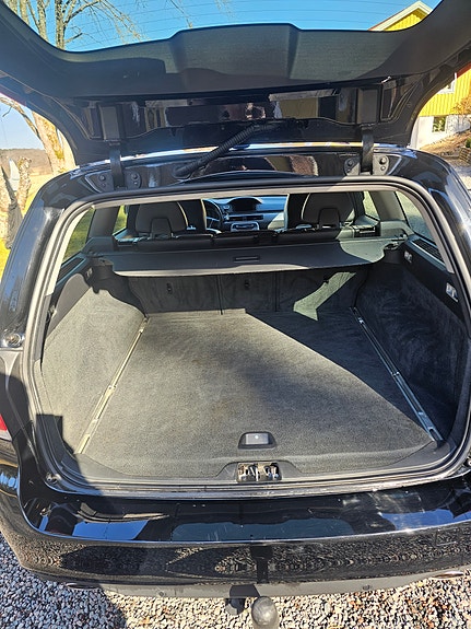 Volvo V70 11 of 14