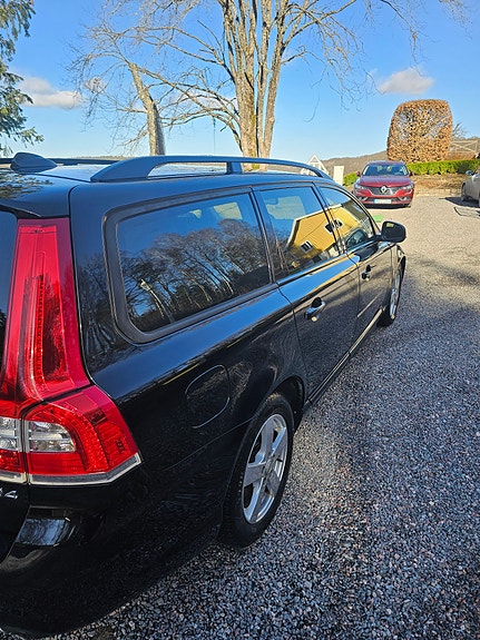 Volvo V70 5 of 14