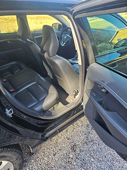 Volvo V70 10 of 14