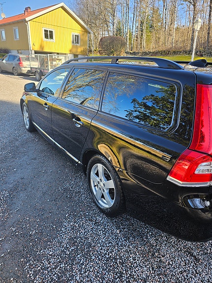 Volvo V70 6 of 14