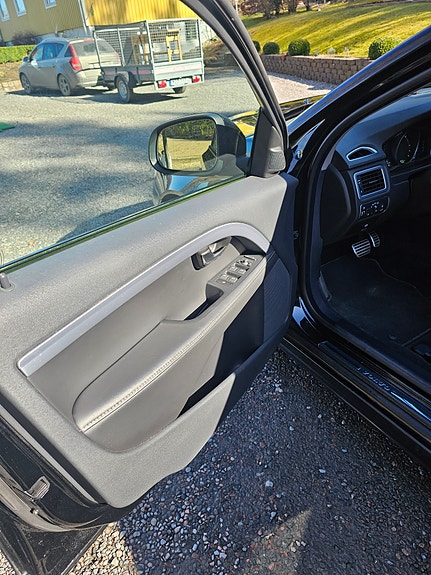 Volvo V70 13 of 14
