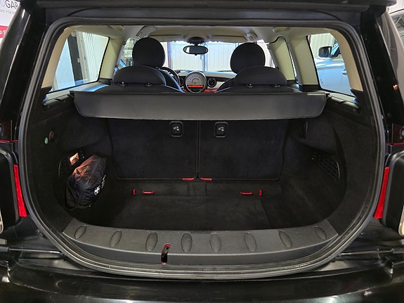 MINI Clubman Cooper D 9 of 26
