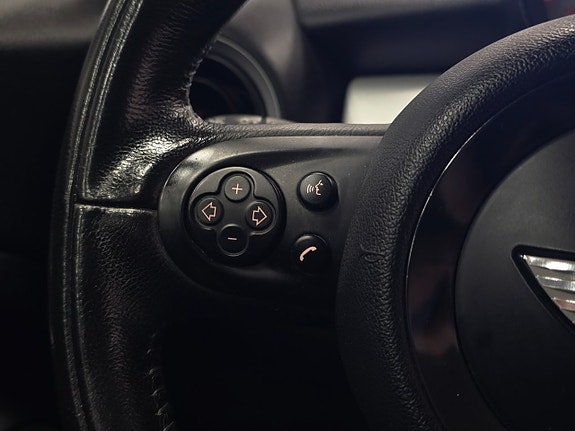 MINI Clubman Cooper D 16 of 26