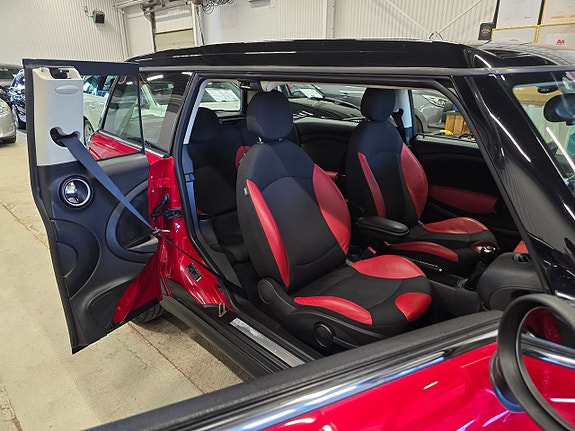 MINI Clubman Cooper D 12 of 26