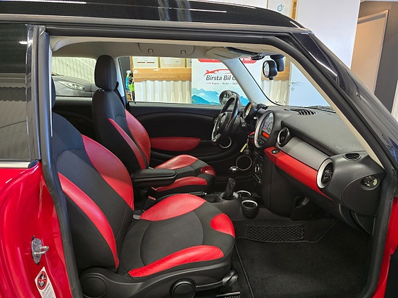 MINI Clubman Cooper D 20 of 26