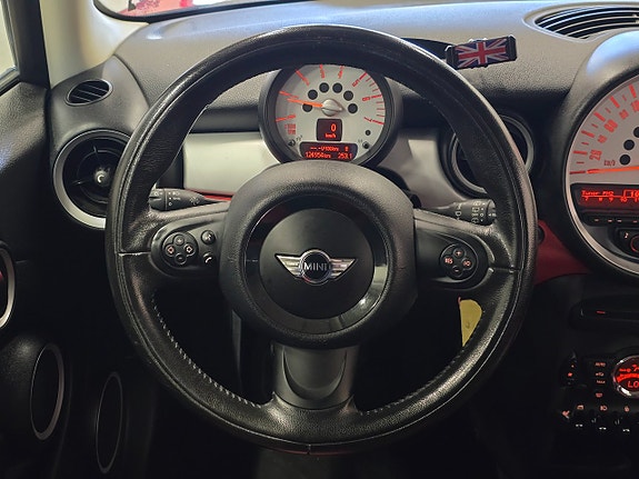 MINI Clubman Cooper D 15 of 26
