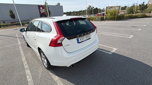 Volvo V60 5 of 18