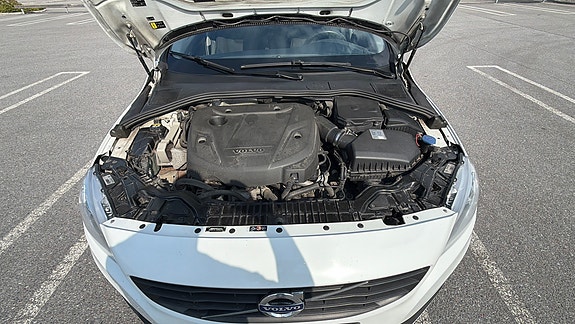 Volvo V60 16 of 18