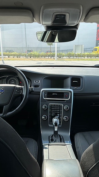 Volvo V60 6 of 18
