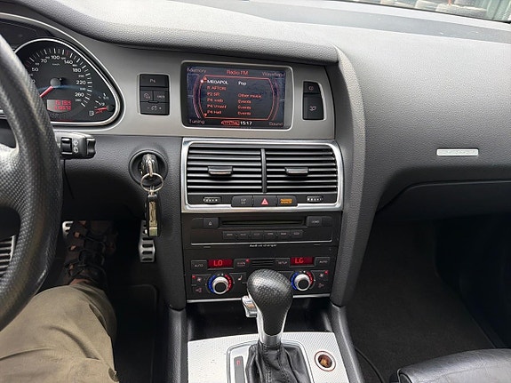 Audi Q7 12 of 27