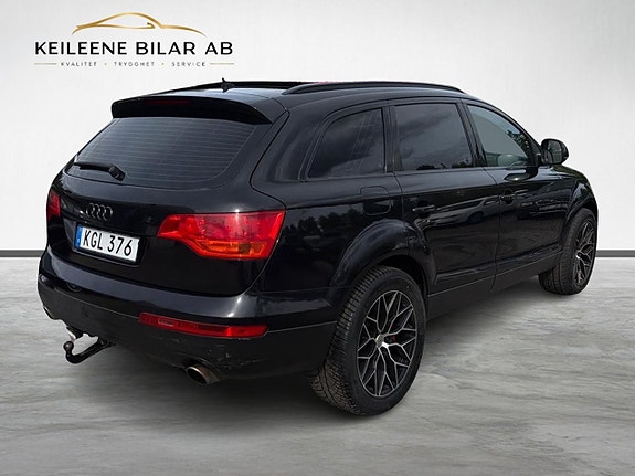 Audi Q7 8 of 27