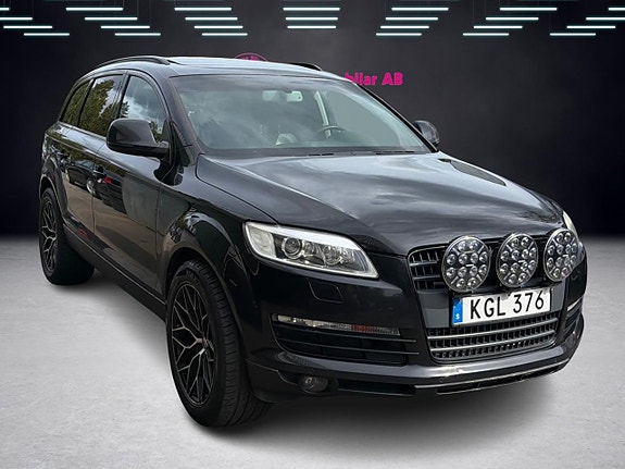 Audi Q7 4 of 27