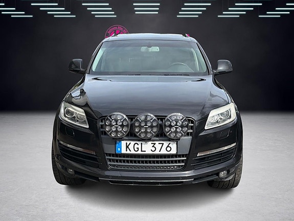 Audi Q7 3 of 27