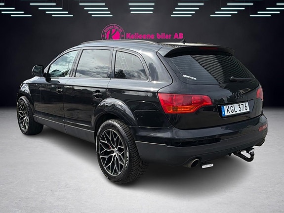 Audi Q7 9 of 27