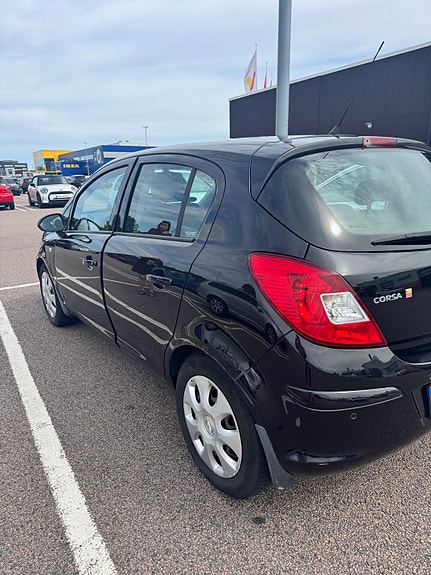 Opel Corsa 8 of 11