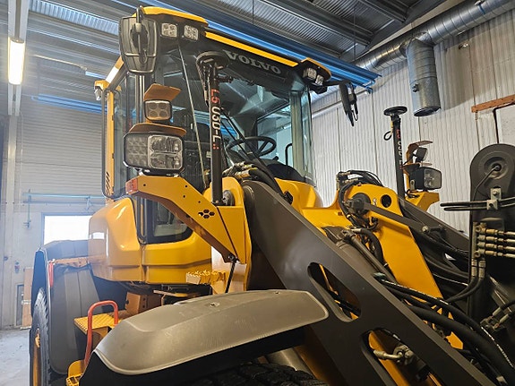 Volvo l70h skevfäste L5 grävsystem byte  L60h skevfäste 6 of 10