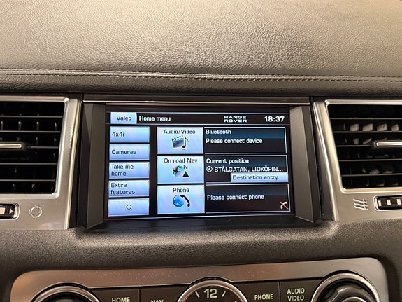 Land Rover Range Rover Sport 22 of 26
