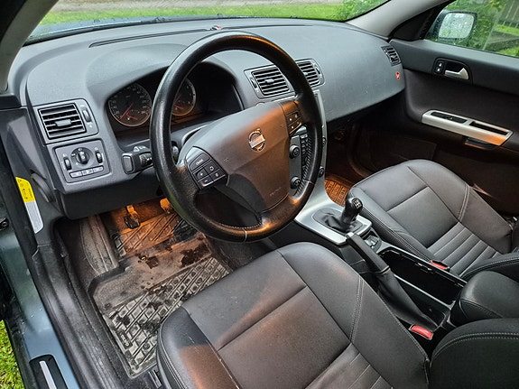Volvo V50 5 of 16