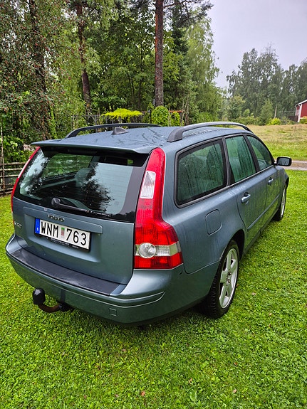 Volvo V50 3 of 16