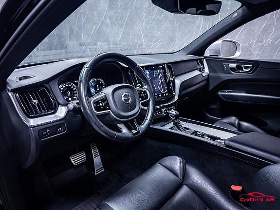 Volvo XC60 11 of 30
