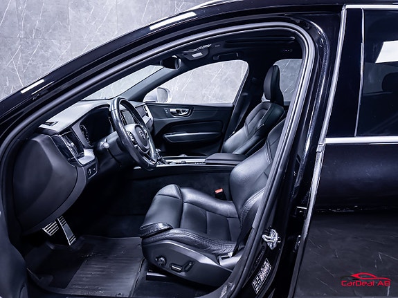 Volvo XC60 10 of 30