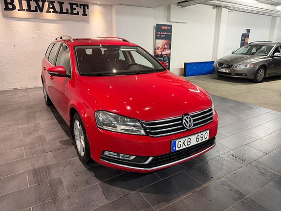 Volkswagen Passat 2 of 15