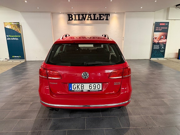 Volkswagen Passat 6 of 15