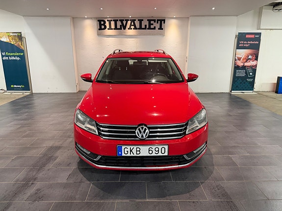Volkswagen Passat 3 of 15