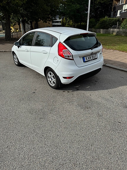 Ford Fiesta 3 of 7