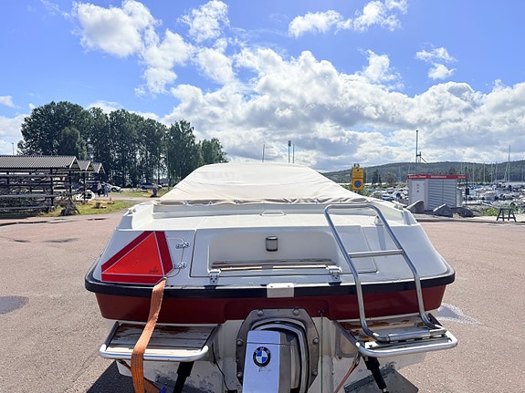 Flipper Flash - BMW Marine 165 hk + trailer 2 of 9