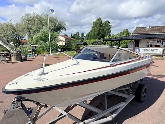 Flipper Flash - BMW Marine 165 hk + trailer 9 of 9