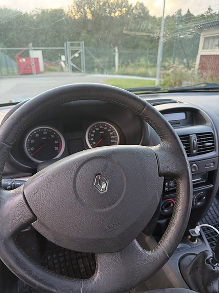 Renault Clio 3 of 18