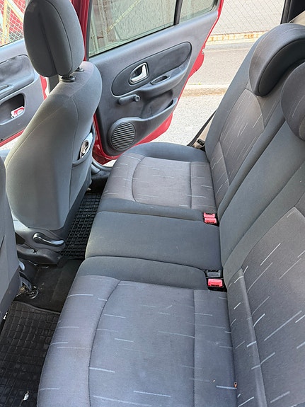 Renault Clio 2 of 18