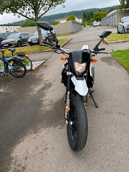 Generic KZR moto TR50SM 3 of 4