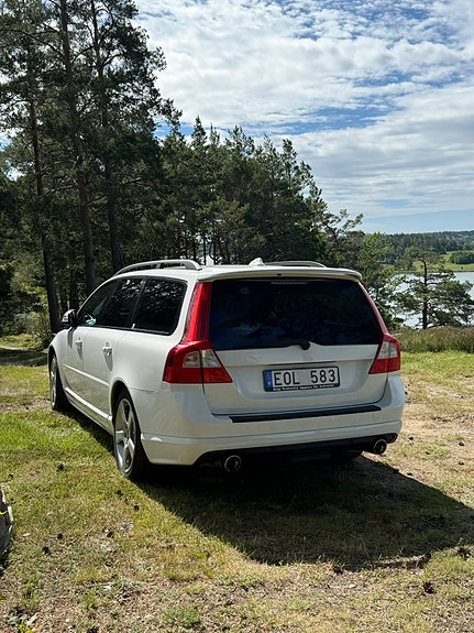 Volvo V70 3 of 16