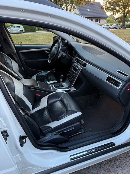 Volvo V70 14 of 16
