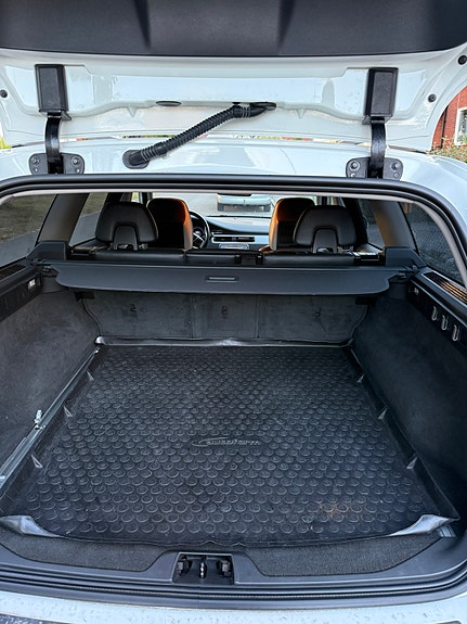 Volvo V70 9 of 16