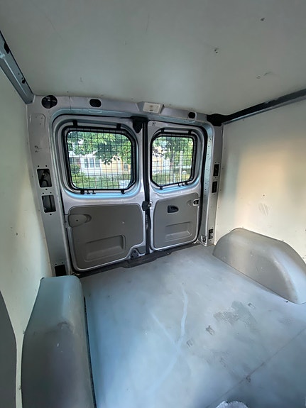 Opel Vivaro 13 of 16