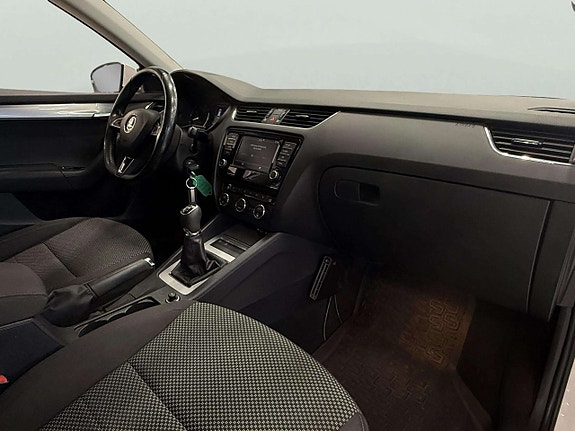 Skoda Octavia 14 of 24