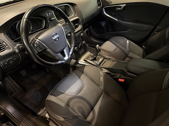 Volvo V40 10 of 20