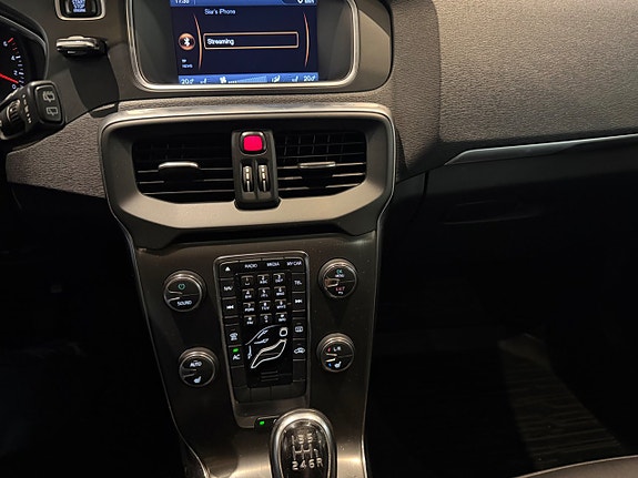 Volvo V40 15 of 20