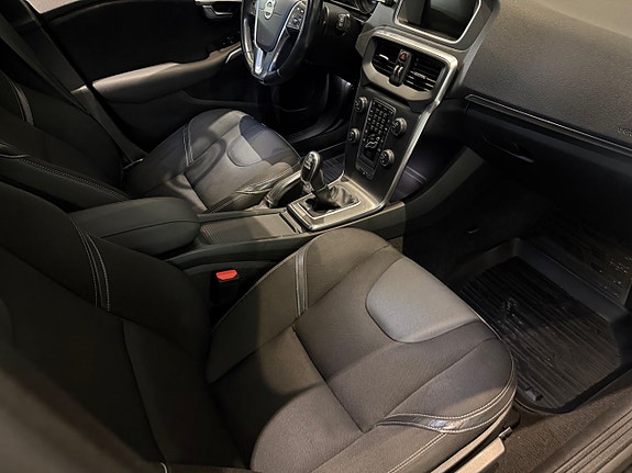 Volvo V40 11 of 20