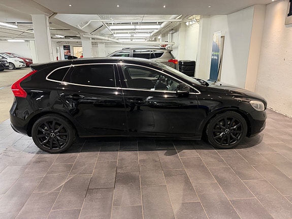 Volvo V40 9 of 20