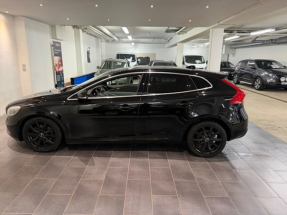 Volvo V40 8 of 20