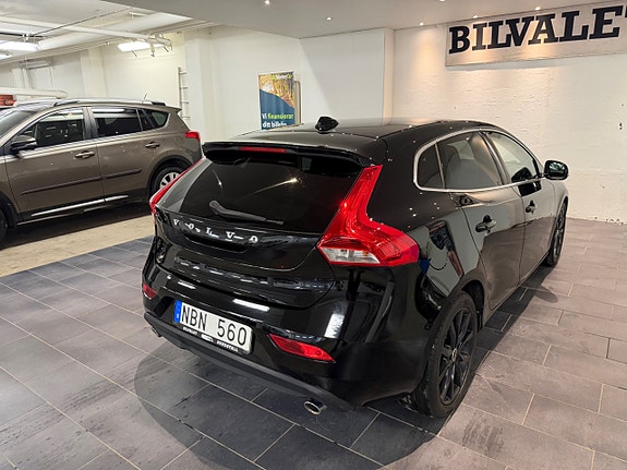 Volvo V40 4 of 20