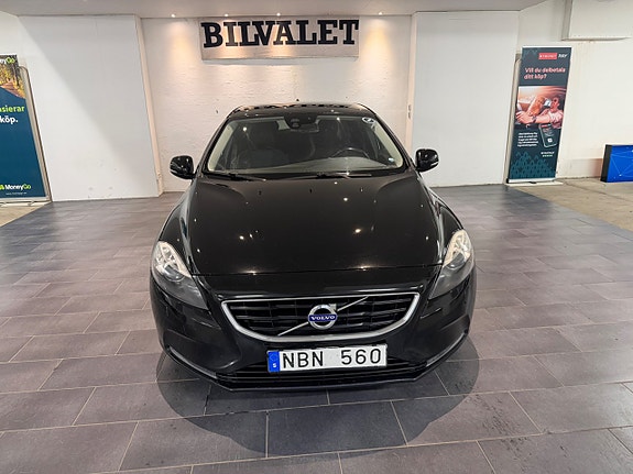 Volvo V40 3 of 20